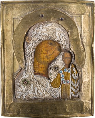 Auktion 147<br>IKONE MIT DER GOTTESMUTTER VON KASAN (KASANSKAJA) MIT PERL-OKLAD