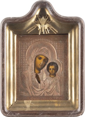 Auktion 147<br>IKONE MIT DER GOTTESMUTTER VON KASAN (KASANSKAJA) MIT OKLAD IM KIOT