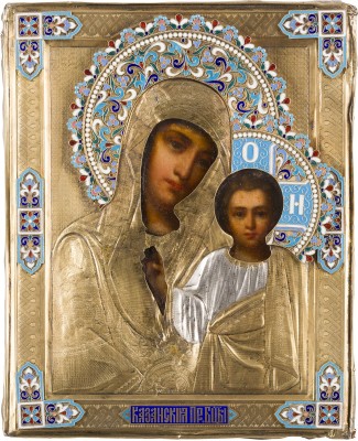 Auction 147<br>KLEINE IKONE MIT DER GOTTESMUTTER VON KASAN (KASANSKAJA) MIT VERMEIL- UND CLOISONNÉ-EMAIL-OKLAD