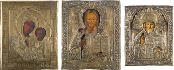 Auction 147<br>DREI IKONEN MIT OKLAD: CHRISTUS PANTOKRATOR, GOTTESMUTTER VON KASAN UND HEILIGER NIKOLAUS VON MYRA
