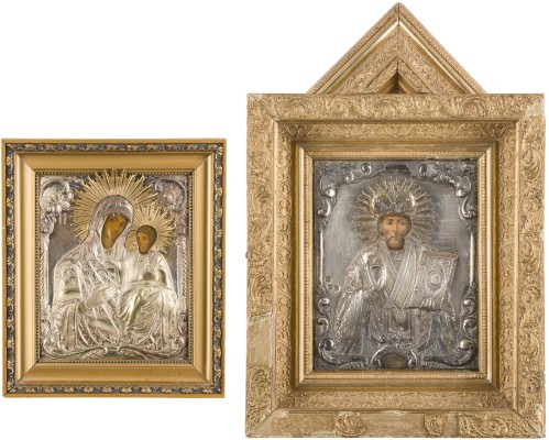 Auction 147<br>ZWEI IKONEN MIT OKLAD: GOTTESMUTTER HODEGETRIA UND HEILIGER NIKOLAUS VON MYRA IM KIOT