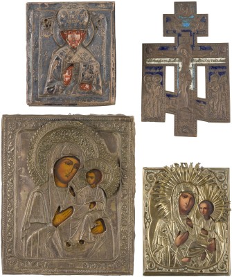 Auction 147<br>DREI IKONEN MIT OKLAD MIT GNADENBILDERN DER GOTTESMUTTER UND DEM HEILIGEN NIKOLAUS VON MYRA UND HAUSKREUZ