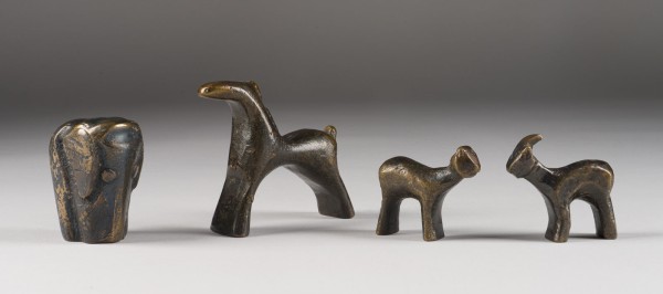 Picture KONVOLUT MIT 4 KLEINBRONZEN (PFERD, LAMM, ZIEGE, ELEFANT)