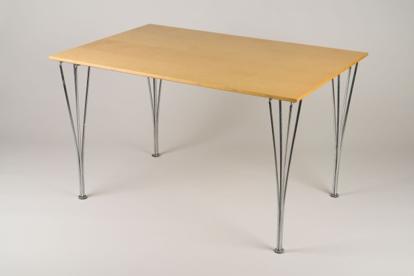 Auction 149<br>TISCH MODELL 'RECTANGULAR'