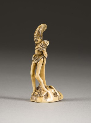 Auction 148<br>EIN GESCHNITZTES NETSUKE EINES ASHINAGA UND EINER MASKE AUS ELFENBEIN