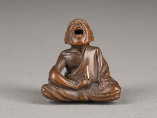 Auction 148<br>EIN NETSUKE EINES PROFESSIONELLEN NIESERS AUS HOLZ