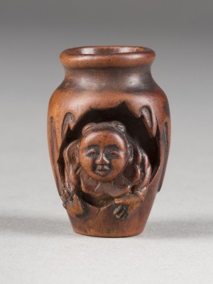 Auction 148<br>EIN NETSUKE VON SHIBA ONKO AUS HOLZ