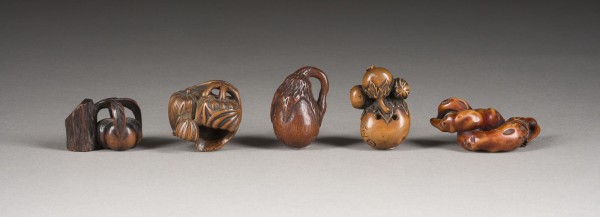 Bild FÜNF NETSUKE VON GEMÜSE AUS HOLZ