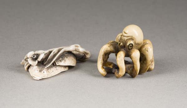 Auction 148<br>ZWEI GESCHNITZTE NETSUKE VON FISCHEN UND OCTOPUS AUS ELFENBEIN