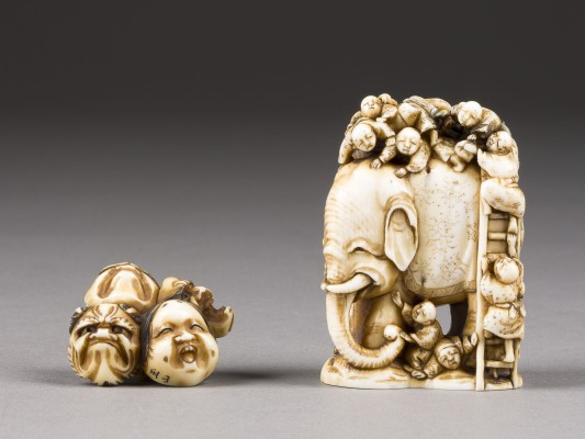 Picture ZWEI GESCHNITZTE NETSUKE UND OKIMONO AUS ELFENBEIN