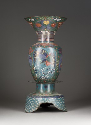 Bild EINE GROSSE CLOISONNÉ-EMAILLE-VASE