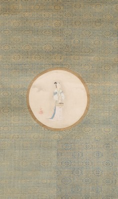 Auction 148<br>EIN KAKEMONO MIT DER DARSTELLUNG EINER DAME