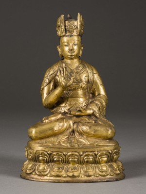 Auktion 148<br>EINE SITZENDE VERGOLDETE BRONZEFIGUR EINES KARMAPA