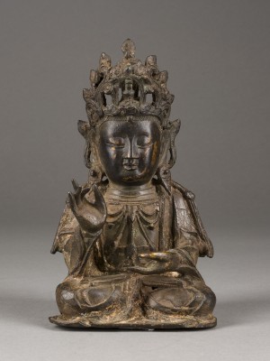 Auktion 148<br>EINE SITZENDE FIGUR DES GUANYIN AUS BRONZE