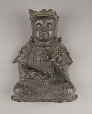 Bild EINE SITZENDE FIGUR VON GUANYIN AUS BRONZE