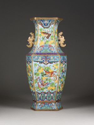 Bild EINE GROSSE CLOISONNÉ-EMAILLE-VASE