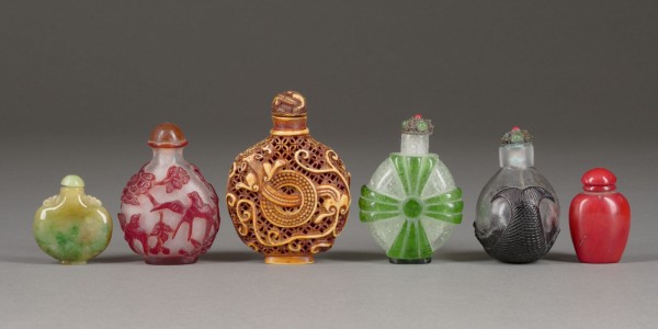 Picture SECHS VERSCHIEDENE SNUFFBOTTLE