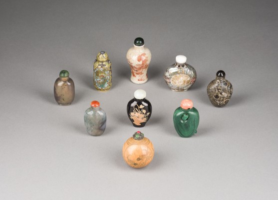 Auktion 148<br>EIN NEUNTEILIGES KONVOLUT VON SNUFFBOTTLES
