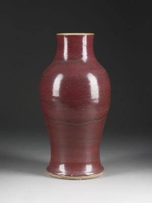Picture EINE KUPFERROTE GLASIERTE VASE