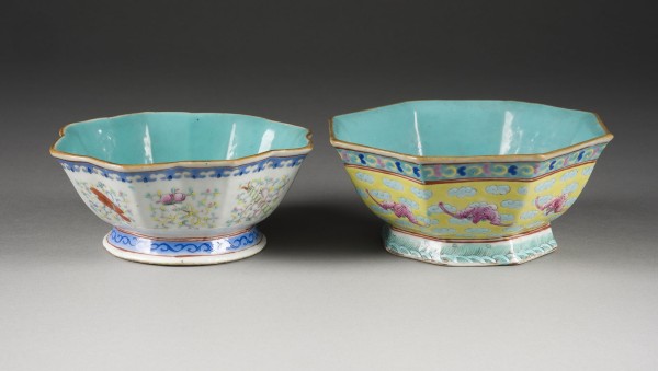 Auction 148<br>ZWEI FAMILLE ROSE-SCHALEN