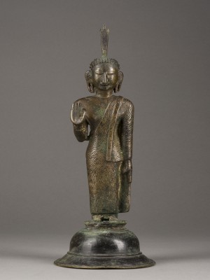 Picture EINE STEHENDE FIGUR VON BUDDHA AUS BRONZE
