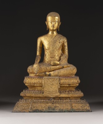 Auktion 148<br>EINE GROSSE VERGOLDETE SITZENDE FIGUR VON BUDDHA AUS BRONZE