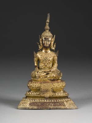 Bild EINE SITZENDE FIGUR DES BUDDHA AUS VERGOLDETER BRONZE