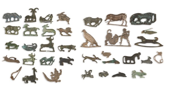Auction 148<br>SAMMLUNG 36 ANTIKER FIBELN IN TIERFORM