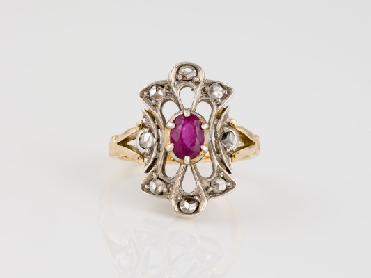 Bild ANTIKER RUBIN RING