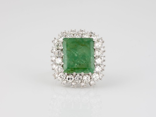 Picture OPULENTER SMARAGD BRILLANT RING