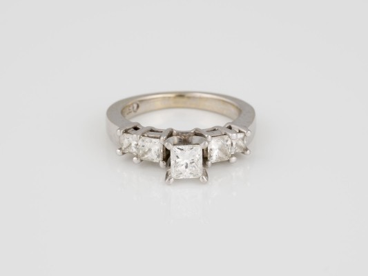 Picture DIAMANT RING 'THE LEO'
