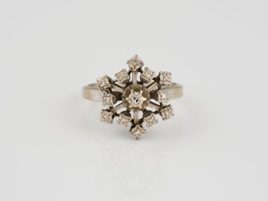 Picture ENTOURAGE RING MIT ACHTKANT DIAMANTEN