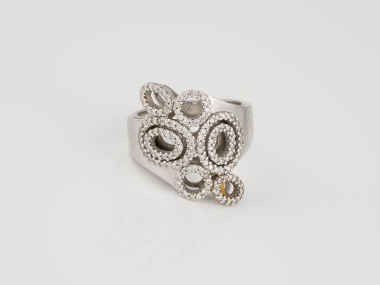 Picture SCHWUNGVOLLER BRILLANT RING