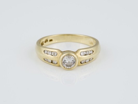Picture ZEITLOSER BRILLANT RING