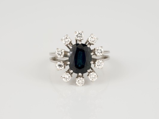 Bild GROßER SAPHIR ENTOURAGE RING
