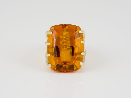 Picture GIGANTISCHER 47.00 CT. MADEIRA CITRIN RING