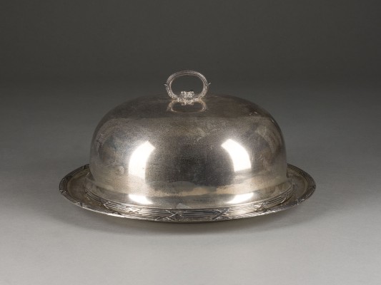 Bild SERVIERPLATTE MIT HAUBE