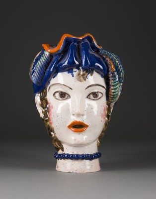 Auction 150<br>FRAUENKOPF MIT LOCKIGEM HAAR