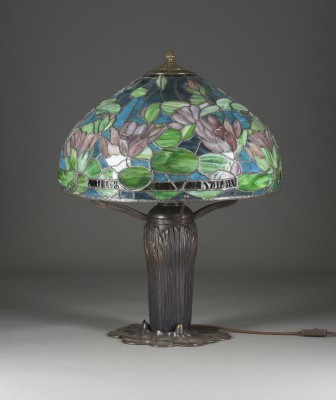 Picture TISCHLEUCHTE 'SEEROSEN' IM STILE VON TIFFANY