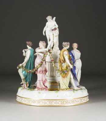 Auction 150<br>FIGURENGRUPPE: TANZ DER HOREN
