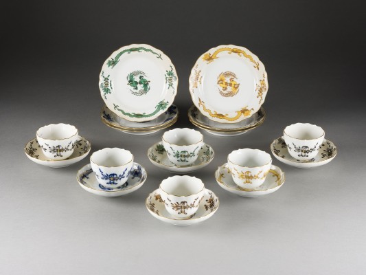 Picture SECHS KAFFEEGEDECKE 'HOFDRACHE - BUNT'