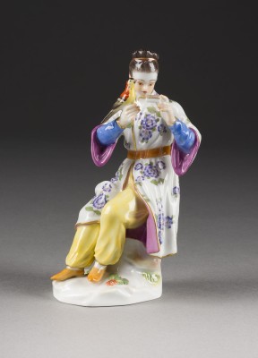 Picture JAPANERIN MIT VOGEL