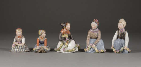 Picture FÜNF KINDERFIGUREN