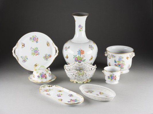 Auktion 150<br>122-TEILIGES FRÜSTUCKSERVICE 'VICTORIA'