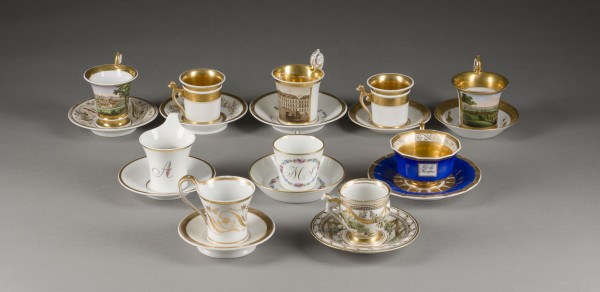 Picture SAMMLUNG VON ZEHN SAMMELTASSEN UND UNTERTASSEN