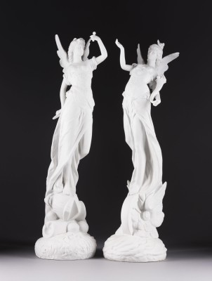 Auction 150<br>PAAR FIGUREN 'FORTUNA UND NIKE'