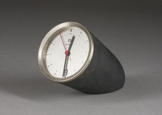 Picture OMEGA TISCHUHR 'ROCKET LINE'