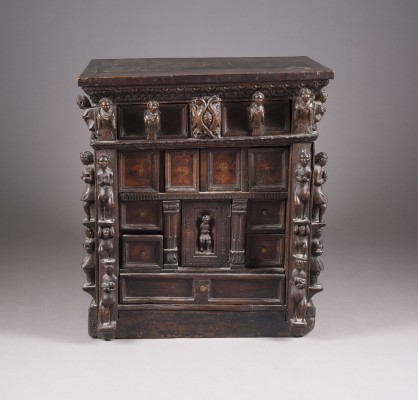 Auction 150<br>'STIPO A BAMBOCCI' KLEINER KABINETTSCHRANK