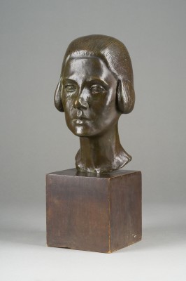 Auction 150<br>BÜSTE EINER FRAU (EHEFRAU)