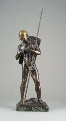 Auction 150<br>STEHENDER SPEERKÄMPFER